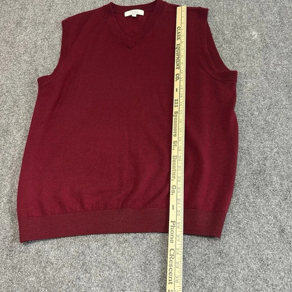 Turnbury Extra Fine Merino Wool burgundy Sleeveless V-Neck Sweater Vest Men‎ Lg